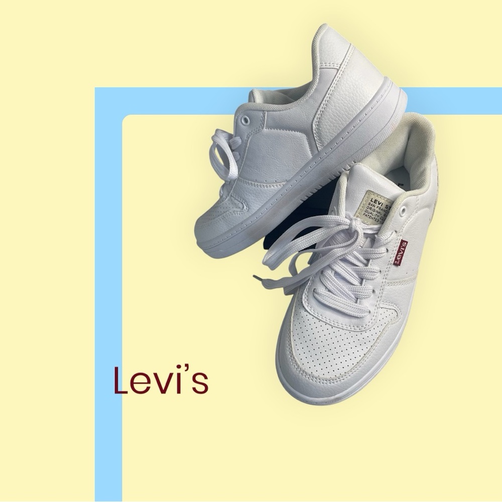 Levi's White Canvas Low-Top Sneakers Size 3.5
Activewear